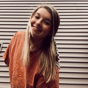 Meet your Posher, Layla